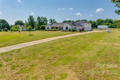 5249 Willow Pond Rd, Clover, SC 29710 - photo 5