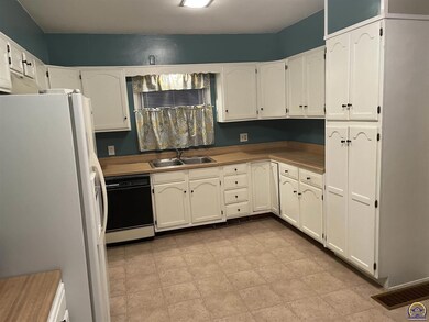 1907 SW Randolph Ave, Topeka, KS 66604 - photo 4