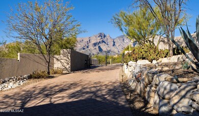 Privately Gated Driveway