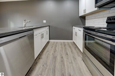 1021 Centre St unit 7, Traverse City, MI 49686 - photo 7