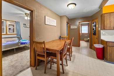 709 W Jefferson St, Waupun, WI 53963 - photo 5