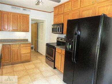 419 Maple St, Grand Ledge, MI 48837 - photo 5