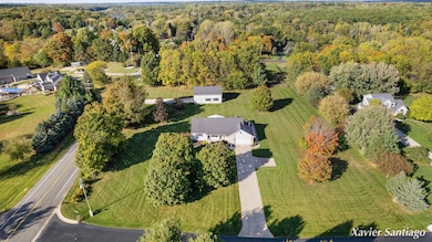 10050 Southridge Dr SE unit 23, Caledonia, MI 49316 - photo 2