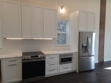 431 Gregory Ave unit 2, Weehawken, NJ 07086 - photo 3