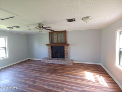 4 Living Room