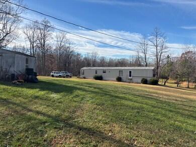 1075 Menefee Dr unit &1111, Goode, VA 24556 - photo 5