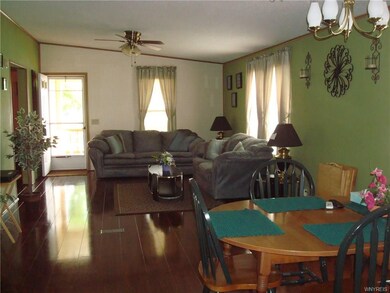 Open floor plan!