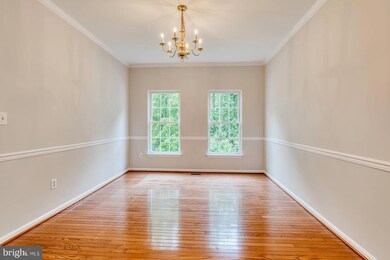 11425 Seneca Forest Cir, Germantown, MD 20876 - photo 7