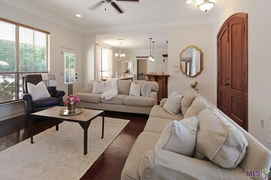 6076 Woodbend Dr, Zachary, LA 70791 - photo 2