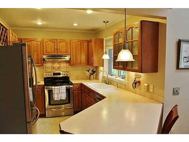 34 Gentian Dr, Wakefield, RI 02879 - photo 5