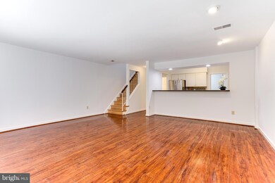 3727B Madison Ln, Falls Church, VA 22041 - photo 2