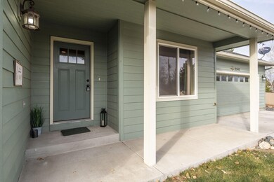 17-web-or-mls-2543 SW 24th St-17