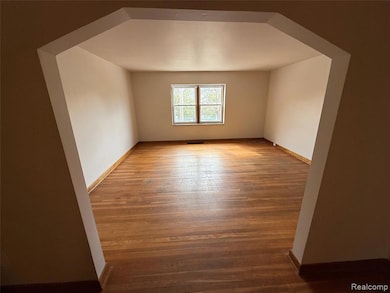 1790 Oak St unit 1, Wyandotte, MI 48192 - photo 3