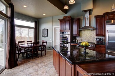 Kitchen w/breakfast room & a view