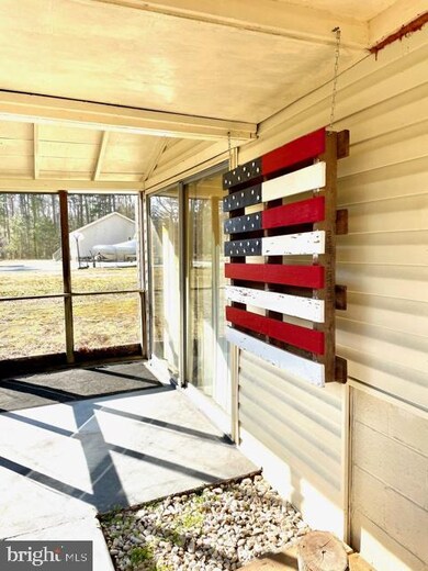 380 Monticello Dr, Colonial Beach, VA 22443 - photo 5