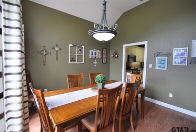 5711 5711 Gloucester, Tyler, TX 75707 - photo 2