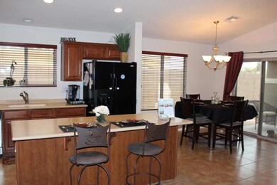 Kitchen/Dining Area