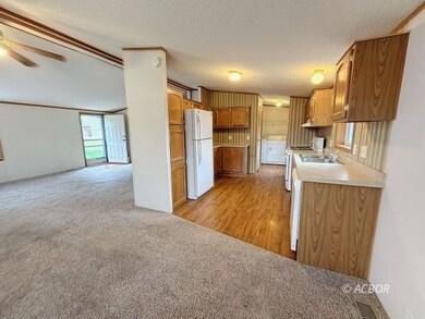 Dining Area/Kitchen