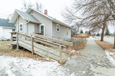 1010 4th, Mandan (3 of 19)