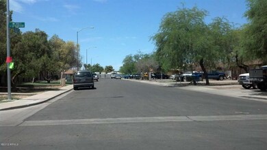 435; Street View; Looking West from LeSu