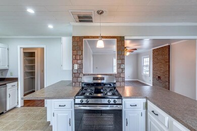 5012 Hays Dr, Columbia, TN 38401 - photo 6