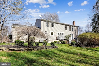 2906 Rock Manor Ct, Herndon, VA 20171 - photo 2