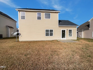 6836 Lakinsville Ln, Raleigh, NC 27610 - photo 5