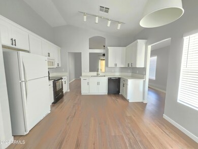 1182 E Jupiter Place, Chandler, AZ 85225 - photo 5