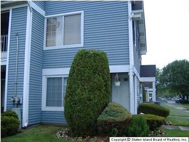 537 Correll Ave unit 28, Staten Island, NY 10309 - photo 2