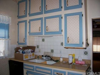 Kitchen w/an abundance of storage
