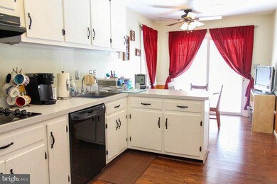 22946 Piney Wood Cir, California, MD 20619 - photo 4