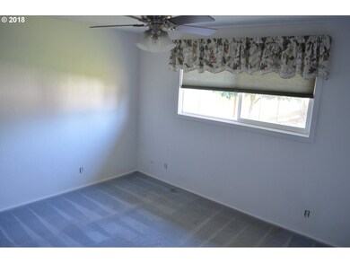 Bedroom, Primary