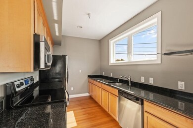 270 Cedar St unit 4, Somerville, MA 02145 - photo 4