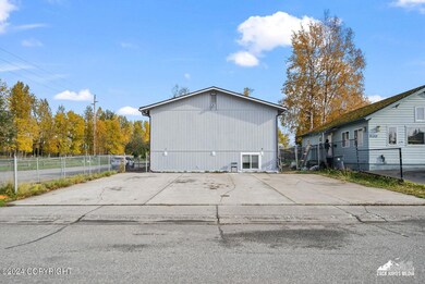 11-4306MCPHEEAVEFALLEXT_ZHM_011