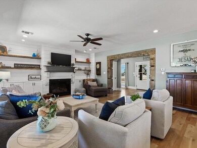 154 Helton, Granbury, TX 76049 - photo 7