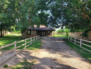 513 Grove Cir, Weslaco, TX 78596 - photo 2