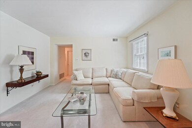 102 Meadow Ct unit 102, Glen Mills, PA 19342 - photo 4