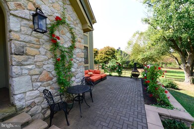 867 Frank Rd, West Chester, PA 19380 - photo 3