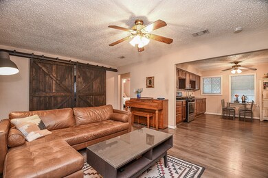 2926 Mohawk St, Houston, TX 77093 - photo 5