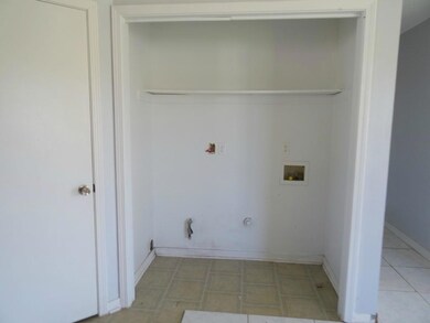 2741 Bayou Lours Ct, Marrero, LA 70072 - photo 3