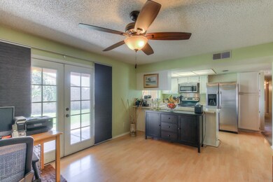 Family Room (2)