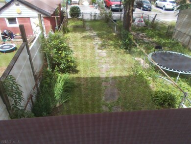 Fenced rear yard