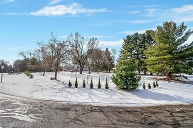 137 N. Parkway Dr-104