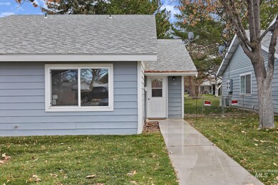 511 Union Ave, Filer, ID 83328 - photo 2