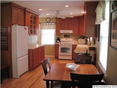 10 Farmer Dr, Allentown, NJ 08501 - photo 2