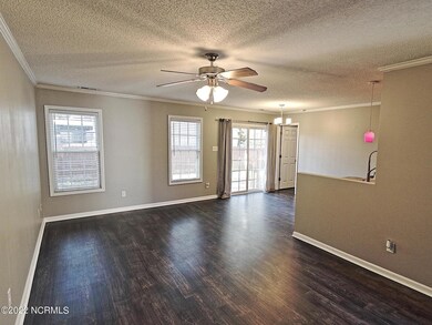 302 Parkwood Dr, Jacksonville, NC 28546 - photo 4