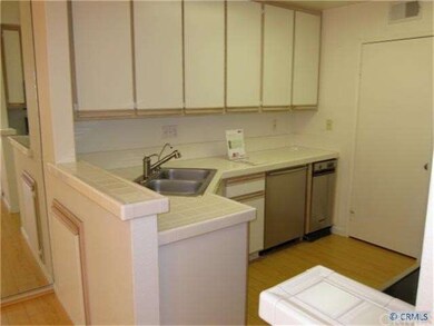 Kitchen - Photo 1
