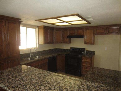 3937 W Griswold Rd, Phoenix, AZ 85051 - photo 3