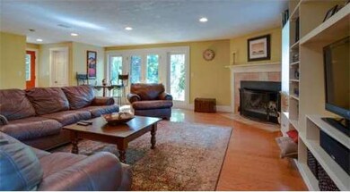 405 Central St, Holliston, MA 01746 - photo 5