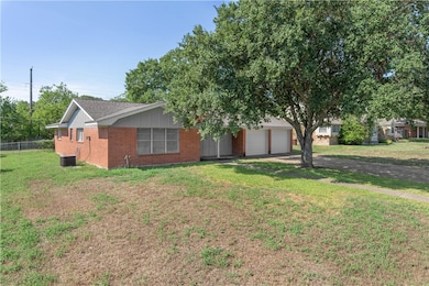 309 Borderbrook Dr, Bryan, TX 77801 - photo 2